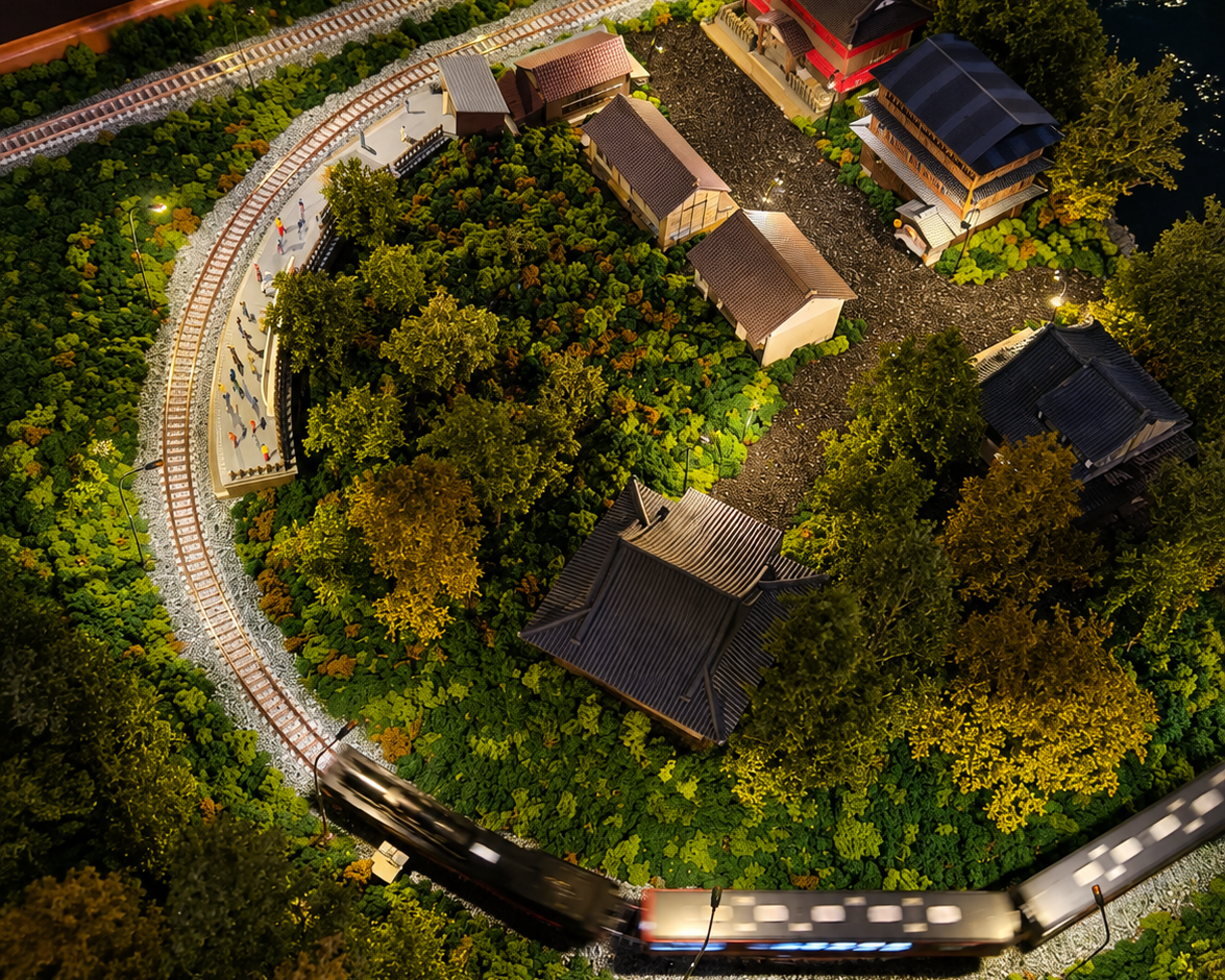 Luxury Glass-Top Miniature Railway Table with Moving Train
